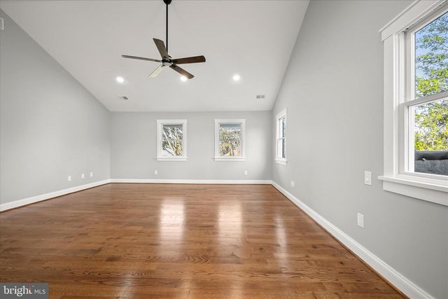 21611 SLIDELL RD, Boyds, MD 20841