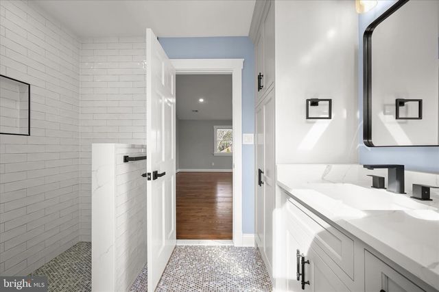 21611 SLIDELL RD, Boyds, MD 20841