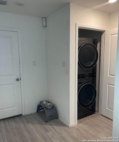 1207 Flame Tanager, San Antonio, TX 78245