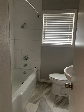 726 Sheridan Dr, Corpus Christi, TX 78412