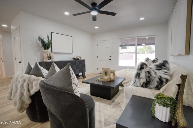 4437 E Alemria Road, Phoenix, AZ 85008