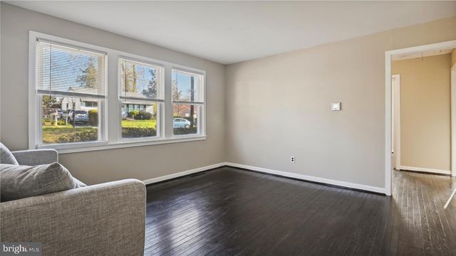 1123 PARRISH DR, Rockville, MD 20851