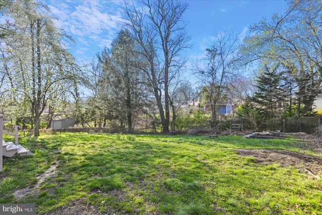 1123 PARRISH DR, Rockville, MD 20851