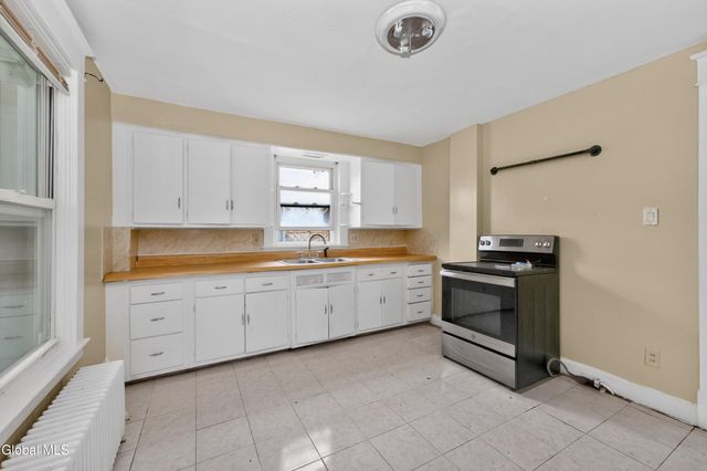 69 Hurlbut Street, Albany, NY 12209