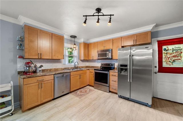 2136 Shacktown Road, Yadkinville, NC 27055