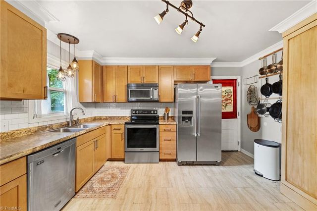 2136 Shacktown Road, Yadkinville, NC 27055