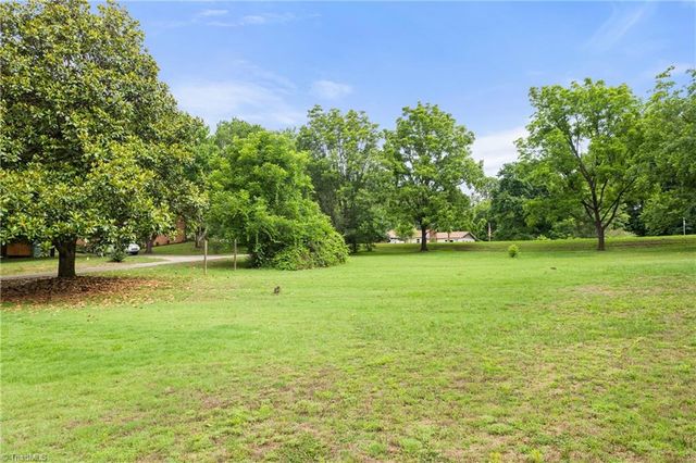 2136 Shacktown Road, Yadkinville, NC 27055