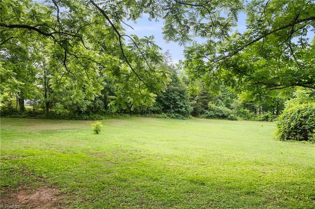 2136 Shacktown Road, Yadkinville, NC 27055