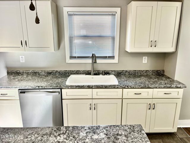 1116 Highway 91, Elizabethton, TN 37643