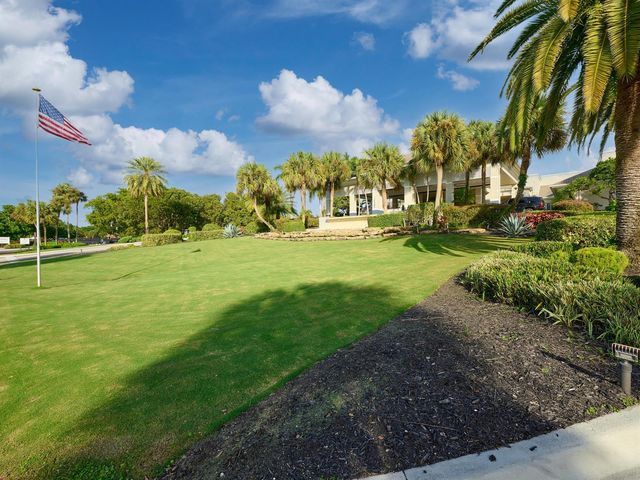 11262 Green Lake Drive 204, Boynton Beach, FL 33437