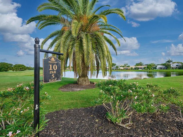11262 Green Lake Drive 204, Boynton Beach, FL 33437