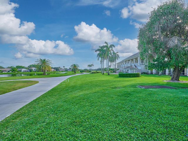11262 Green Lake Drive 204, Boynton Beach, FL 33437