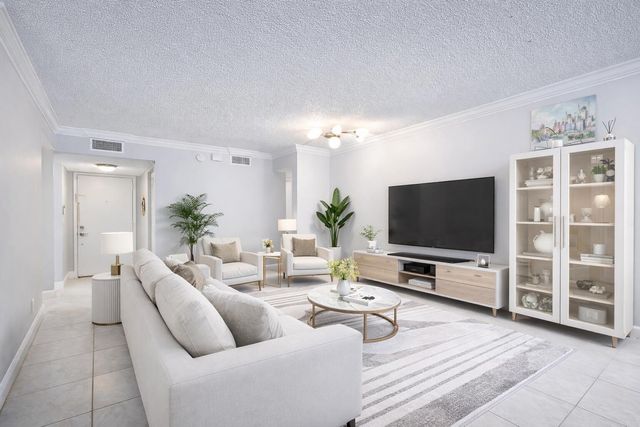 11262 Green Lake Drive 204, Boynton Beach, FL 33437