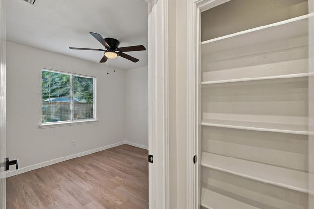 819 Lovingham Drive, Arlington, TX 76017