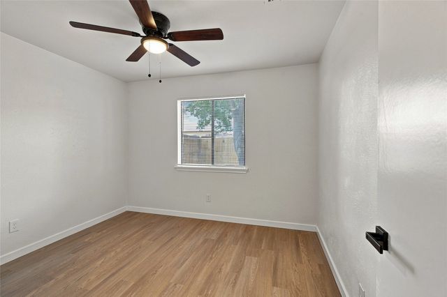 819 Lovingham Drive, Arlington, TX 76017