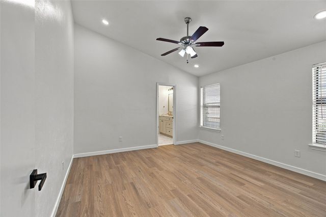 819 Lovingham Drive, Arlington, TX 76017