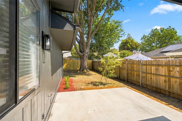 819 Lovingham Drive, Arlington, TX 76017