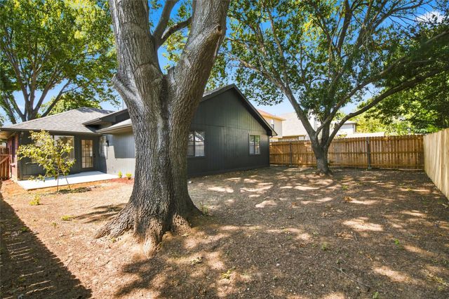 819 Lovingham Drive, Arlington, TX 76017