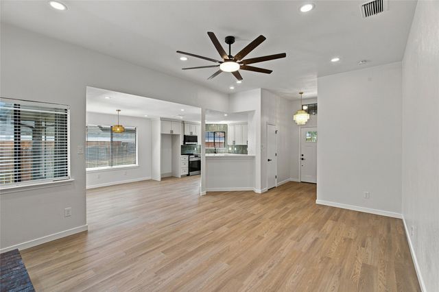 819 Lovingham Drive, Arlington, TX 76017