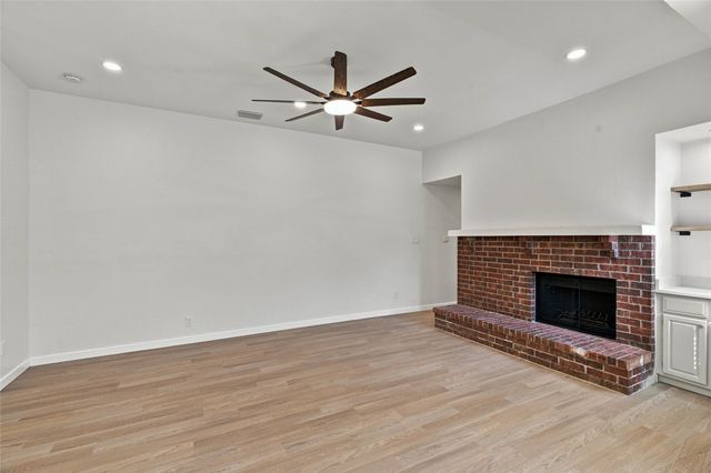 819 Lovingham Drive, Arlington, TX 76017