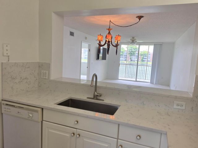 7751 Southampton Terrace 201, Tamarac, FL 33321