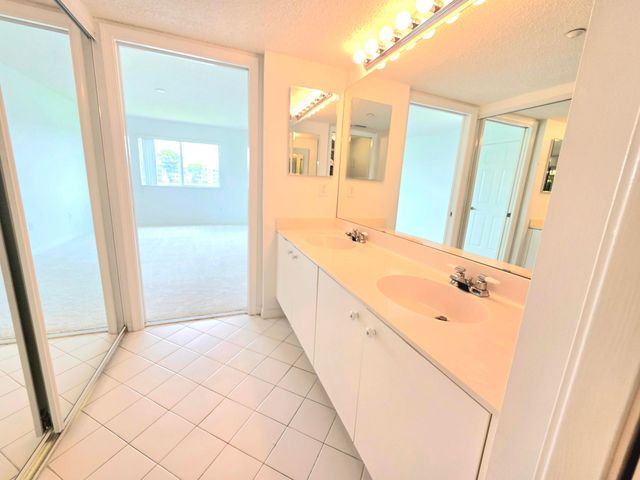 7751 Southampton Terrace 201, Tamarac, FL 33321