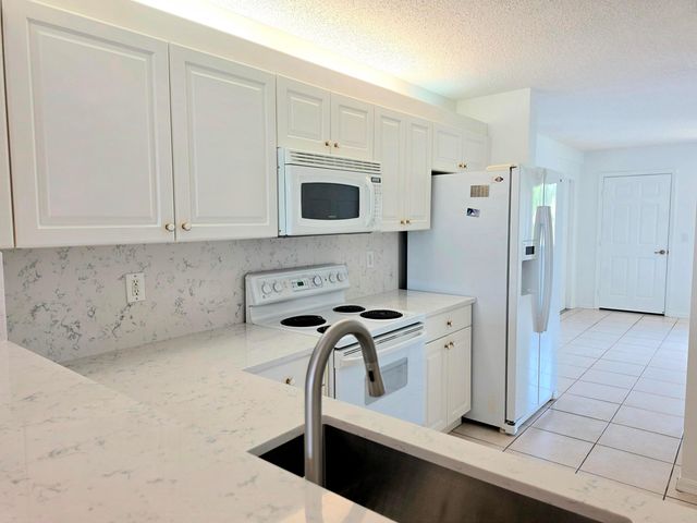 7751 Southampton Terrace 201, Tamarac, FL 33321