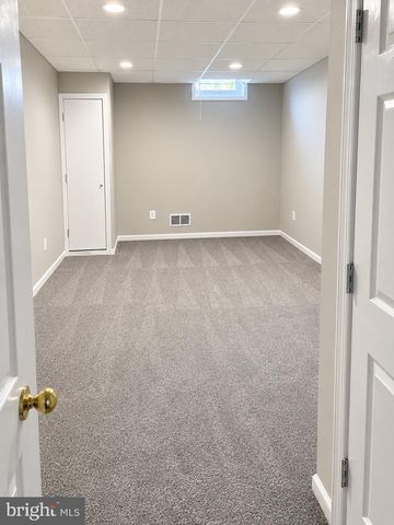 46 DOWNING LN, Voorhees, NJ 08043