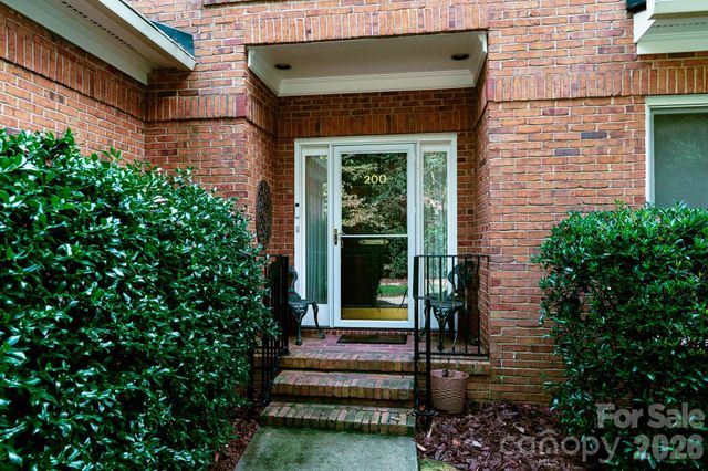 200 Bentley Oaks Lane, Charlotte, NC 28270