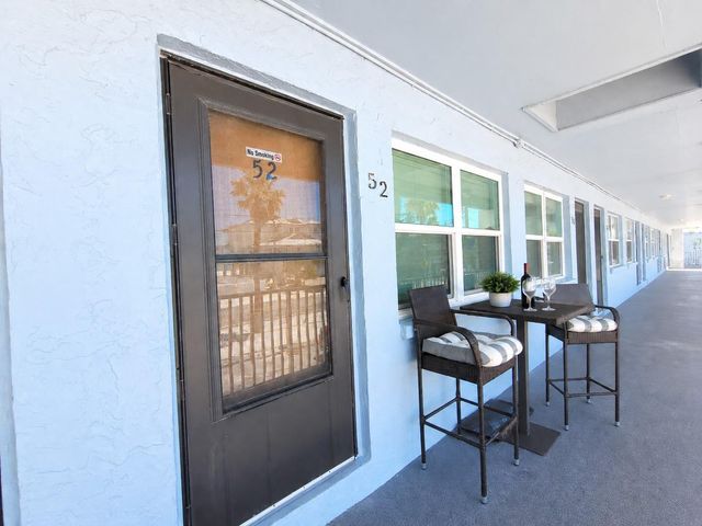 8465 W GULF BOULEVARD 52, Treasure Island, FL 33706