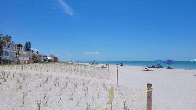 8465 W GULF BOULEVARD 52, Treasure Island, FL 33706