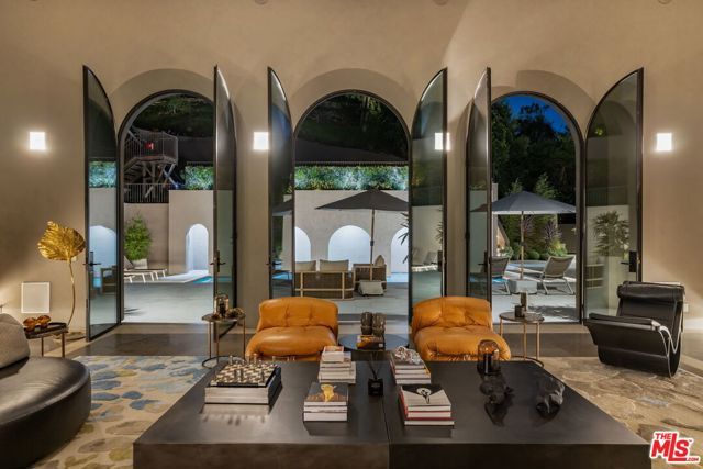 11968 Brentridge Drive, Los Angeles, CA 90049