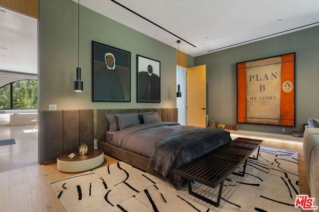 11968 Brentridge Drive, Los Angeles, CA 90049