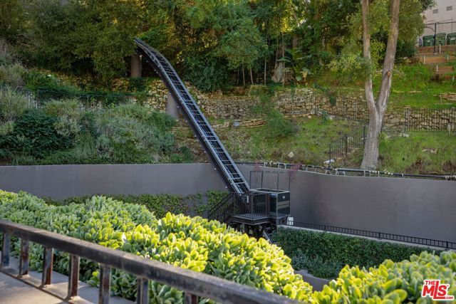 11968 Brentridge Drive, Los Angeles, CA 90049