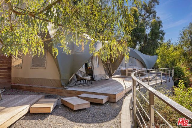 11968 Brentridge Drive, Los Angeles, CA 90049