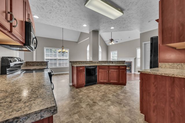 510 Winding Bluff Way, Clarksville, TN 37040