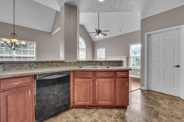 510 Winding Bluff Way, Clarksville, TN 37040