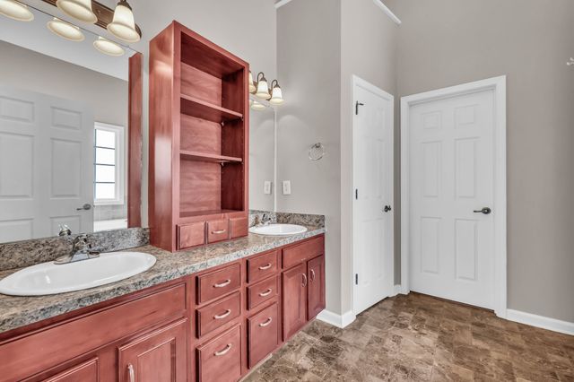 510 Winding Bluff Way, Clarksville, TN 37040