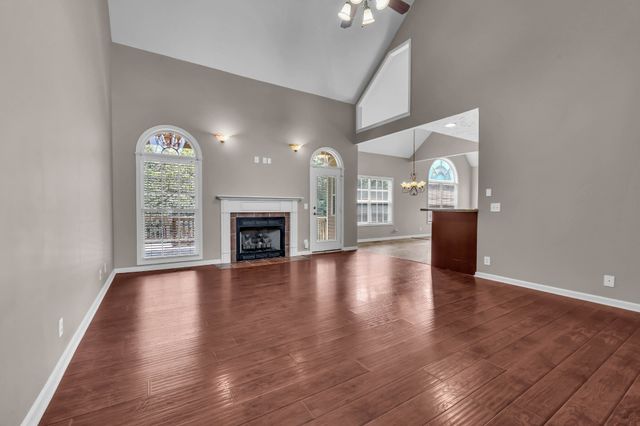 510 Winding Bluff Way, Clarksville, TN 37040