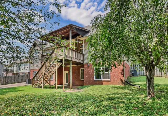 510 Winding Bluff Way, Clarksville, TN 37040