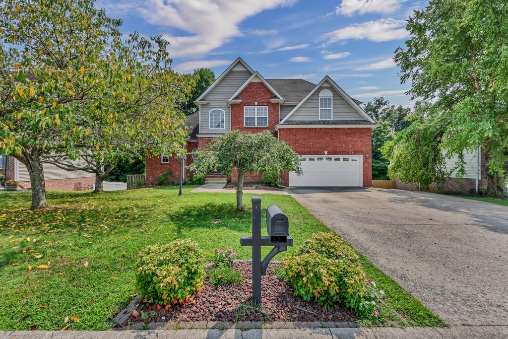 510 Winding Bluff Way, Clarksville, TN 37040