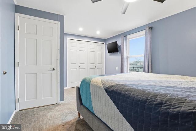 107 MAPLEWOOD DR, Dover, PA 17315