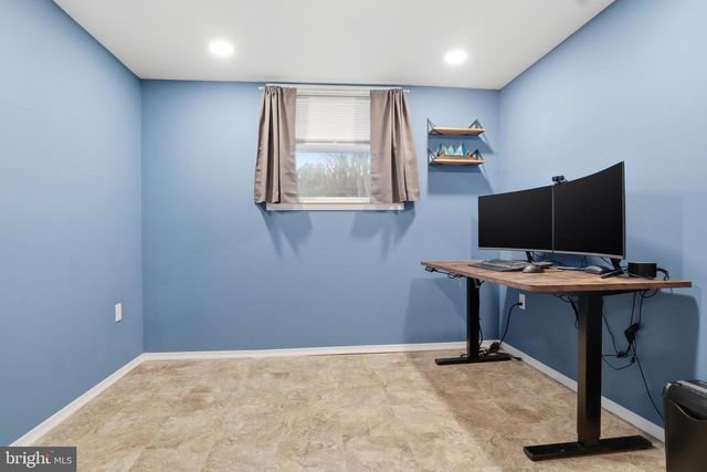 107 MAPLEWOOD DR, Dover, PA 17315