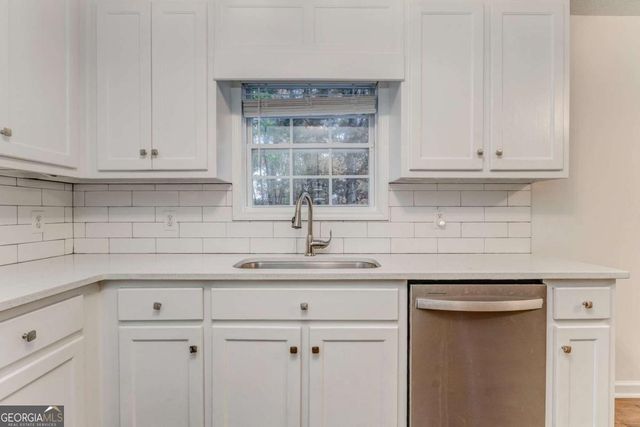 647 Philadelphia Drive, Jasper, GA 30143