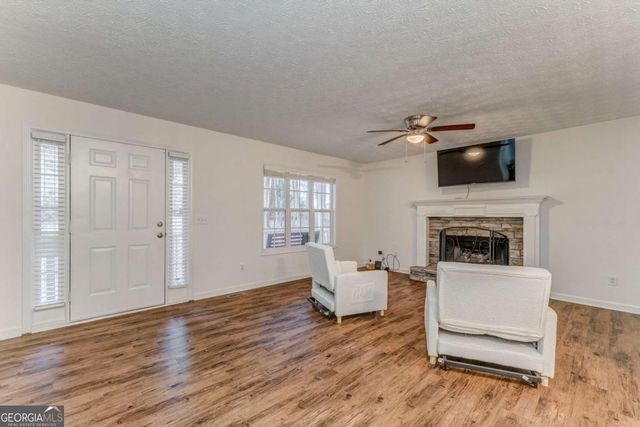 647 Philadelphia Drive, Jasper, GA 30143