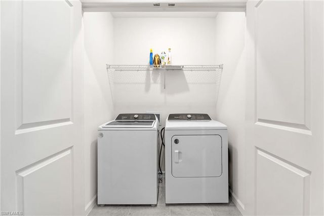 1526 Lake Jessup CIR, Cape Coral, FL 33909