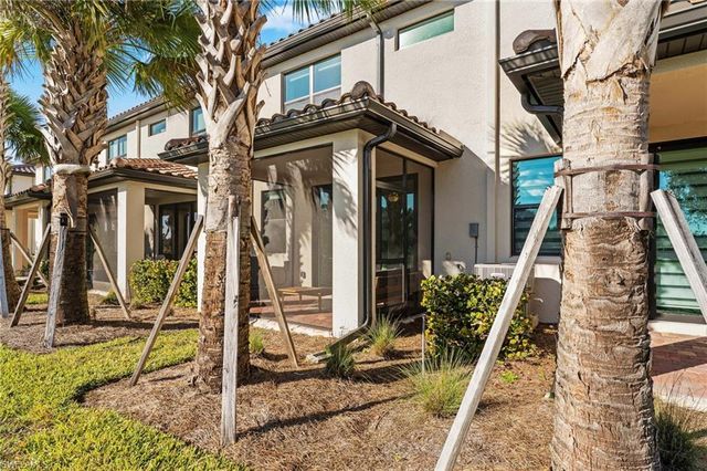 1526 Lake Jessup CIR, Cape Coral, FL 33909