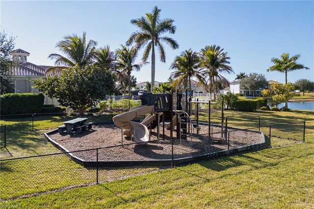 1526 Lake Jessup CIR, Cape Coral, FL 33909