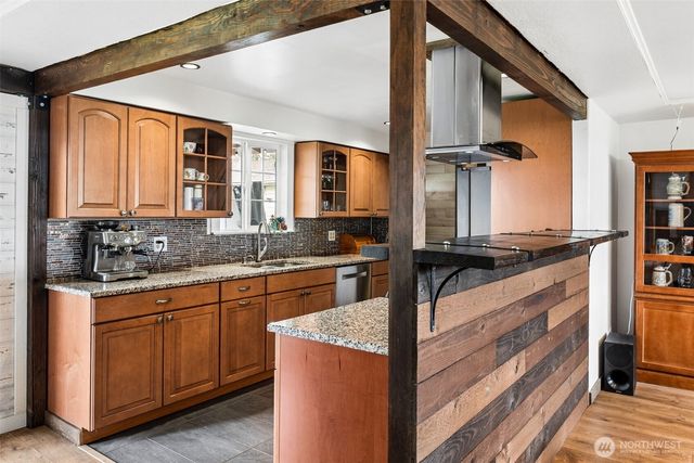 10402 Douglas Drive SW, Lakewood, WA 98499
