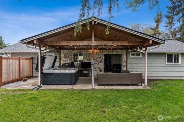 10402 Douglas Drive SW, Lakewood, WA 98499